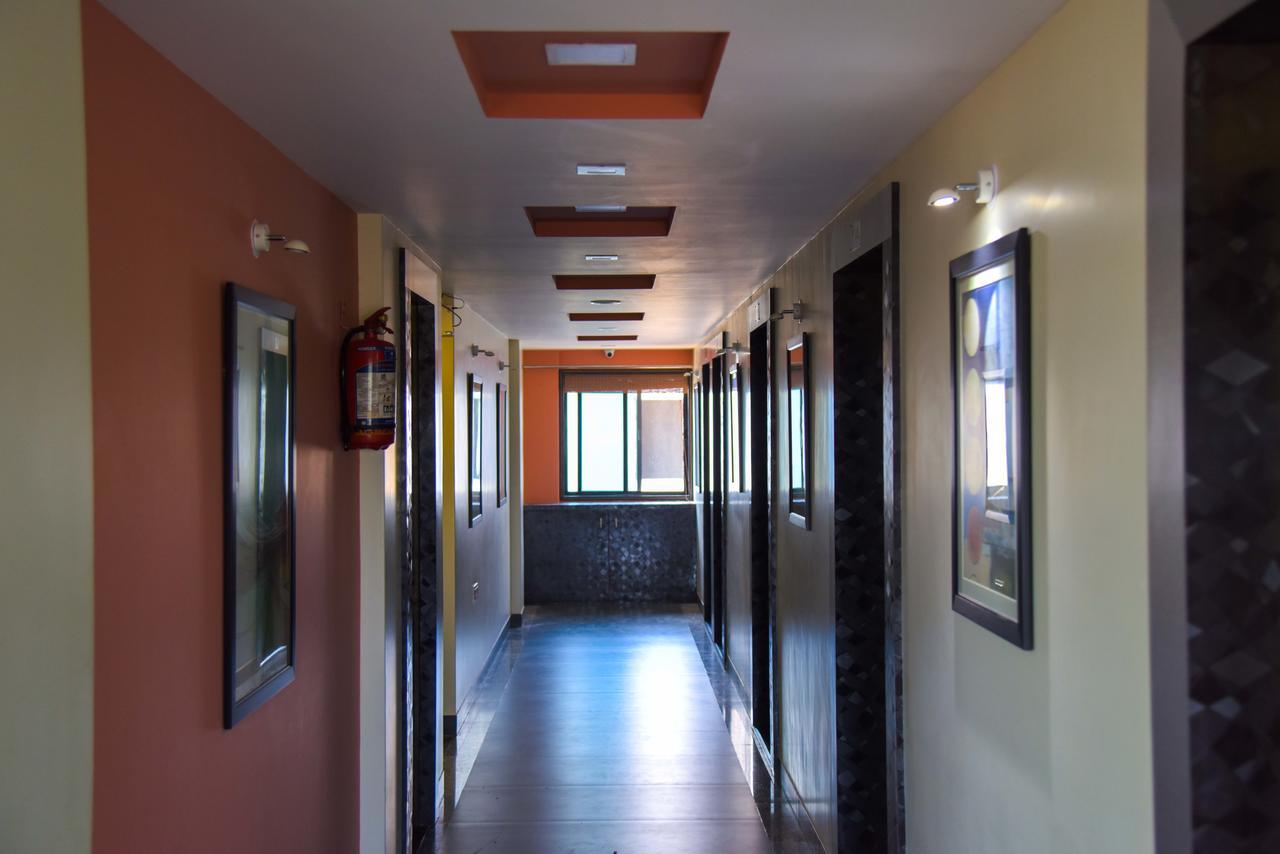 בהוי Hotel Tulsi Residency מראה חיצוני תמונה