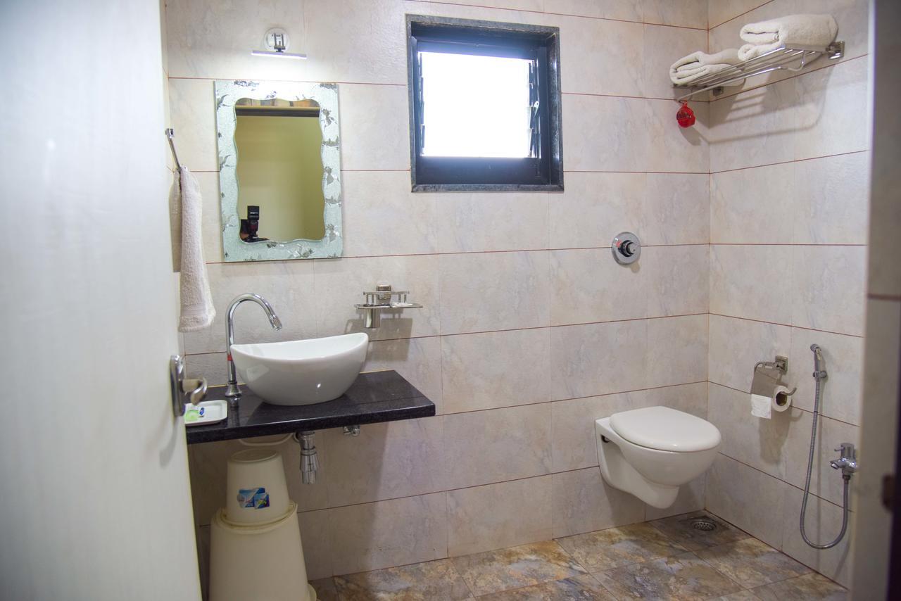 בהוי Hotel Tulsi Residency מראה חיצוני תמונה
