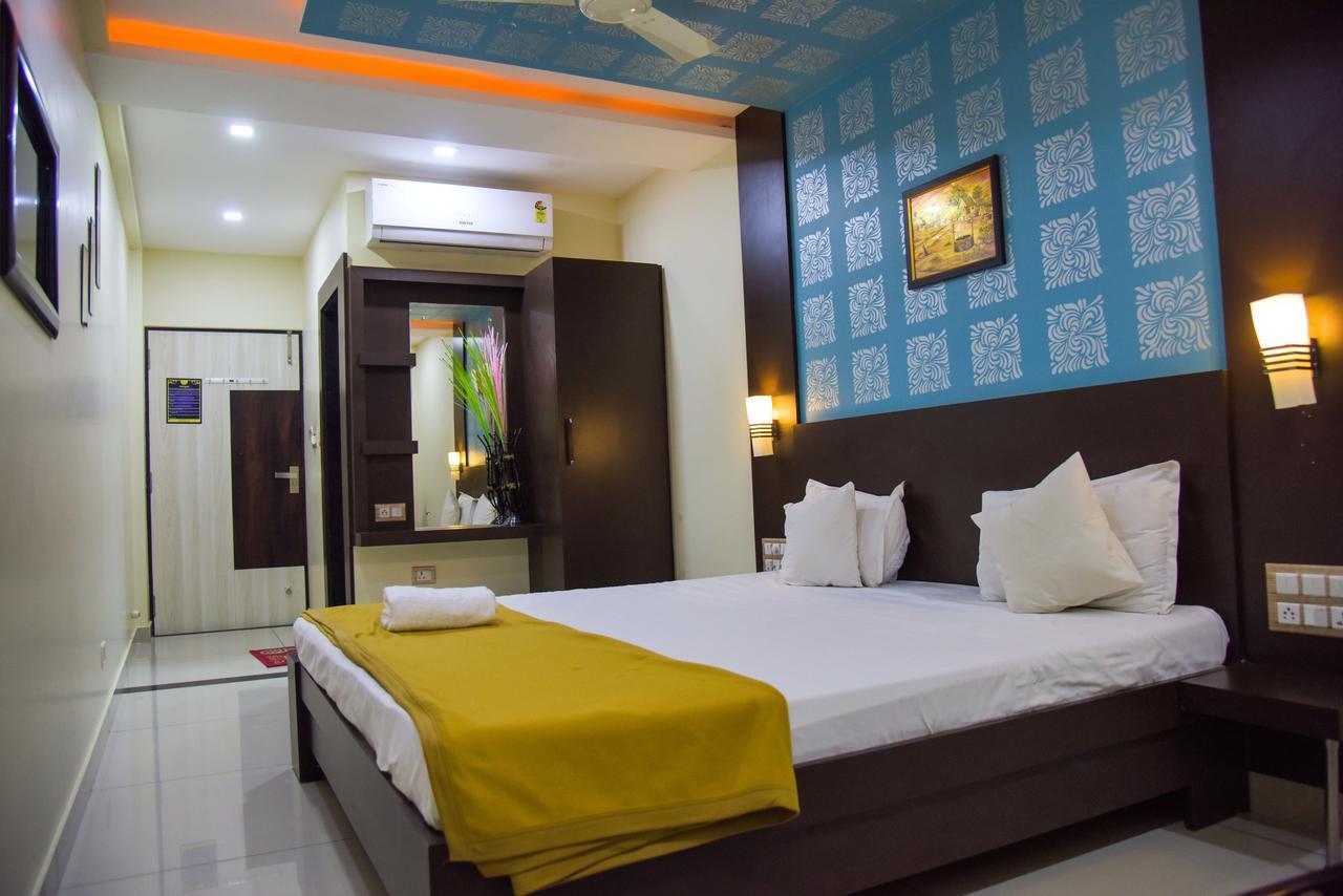 בהוי Hotel Tulsi Residency מראה חיצוני תמונה